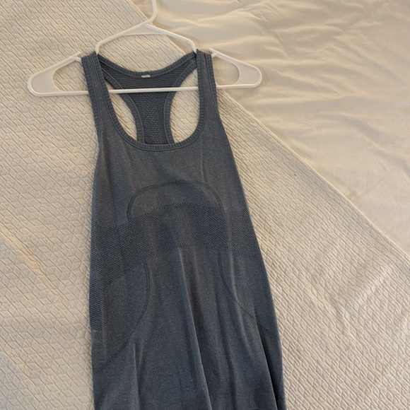 LULULEMON SWIFTLY TECH tank! Great condition, no pills, neutral grey blue color - Picture 2 of 2